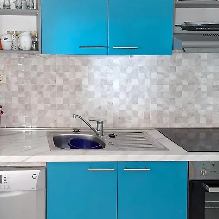 1 Bedroom Beautiful In