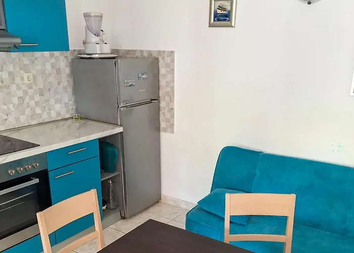 1 Bedroom Beautiful In Apartamento Betina (Sibenik-Knin)